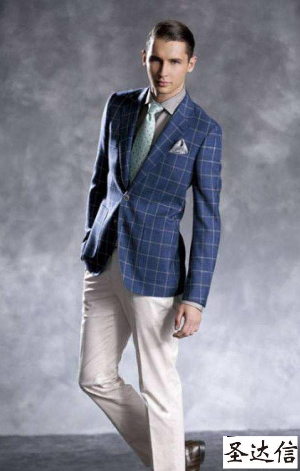 西裝定制的特點(diǎn)是什么?如何辨別好壞?